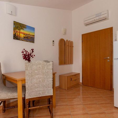 Apartments Dalmata บีโอกราดนาโมรู ภายนอก รูปภาพ