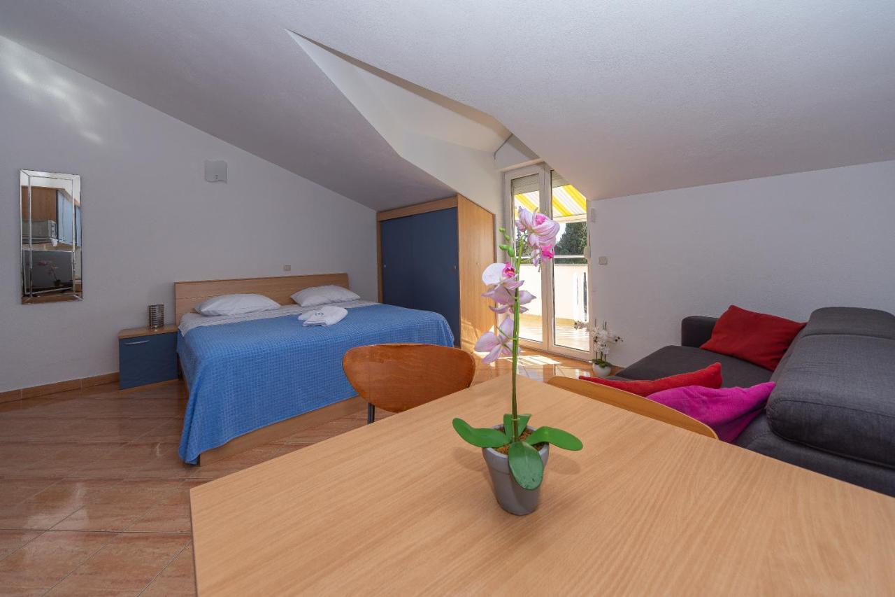 Apartments Dalmata Biograd บีโอกราดนาโมรู ภายนอก รูปภาพ