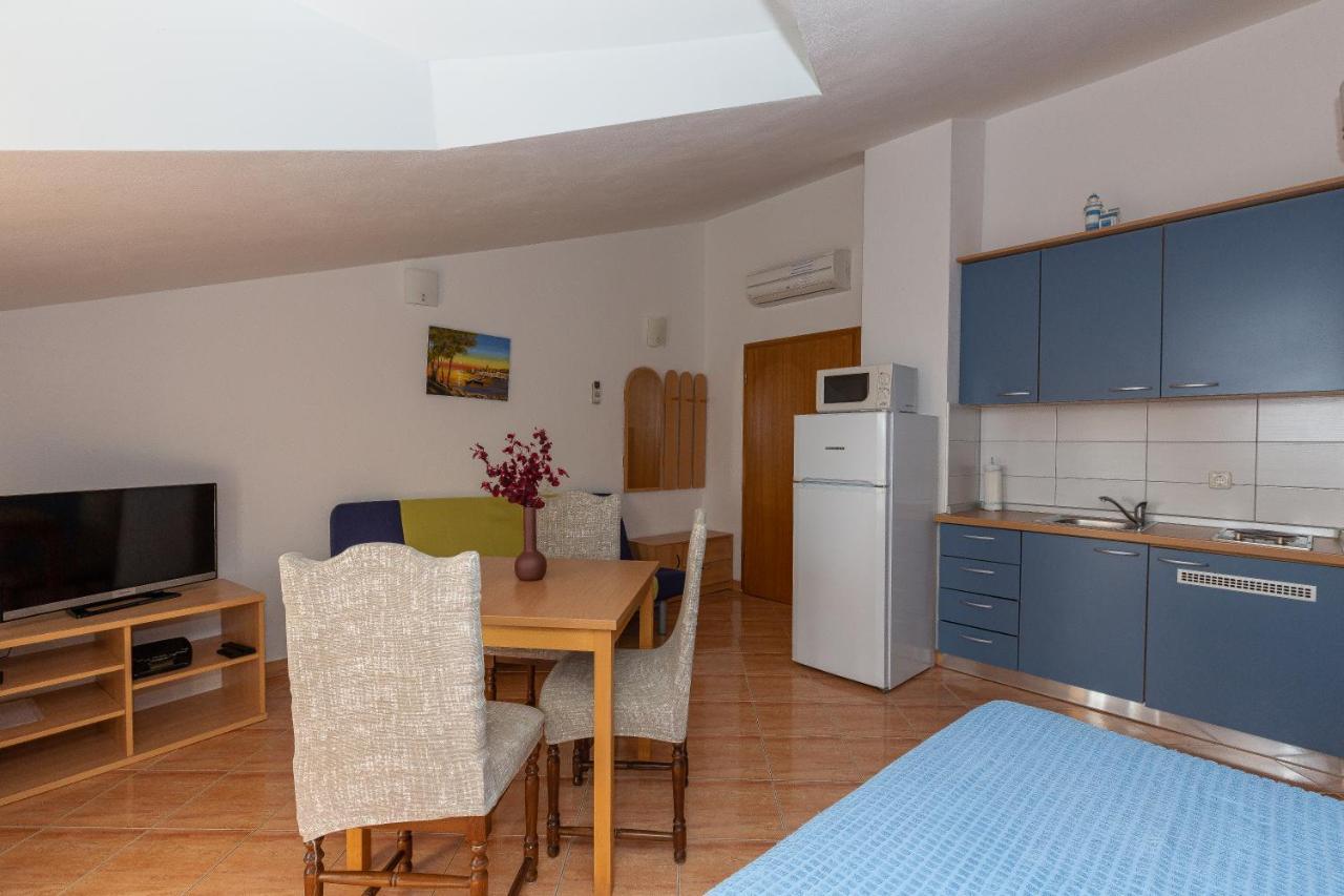 Apartments Dalmata Biograd บีโอกราดนาโมรู ภายนอก รูปภาพ